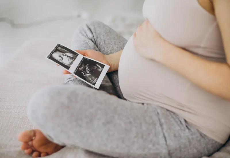 Pregnant women with Ultra sound